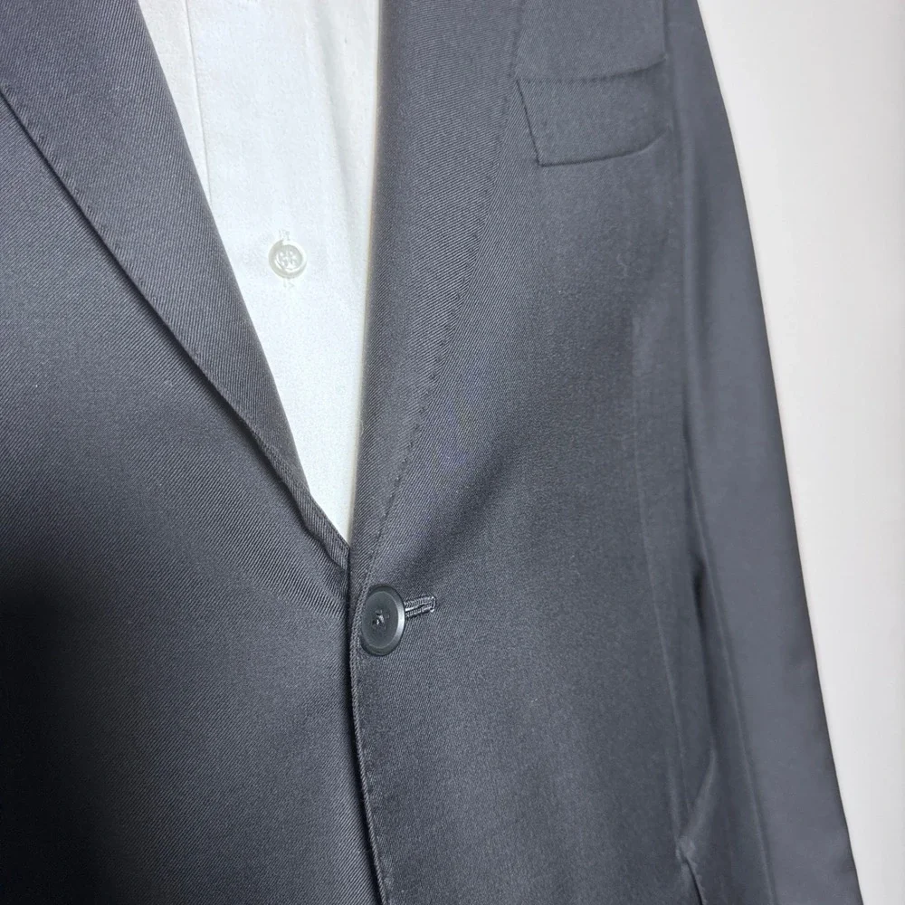 Isaia Blazer Mens 42R Black Solid 160s Aquaspider Wool 2-Button Italy